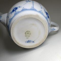 ロイヤルコペンハーゲン 　ブルーフルーテッド プレイン ティーポット 700mlの画像