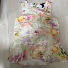 H&M ノースリーブトップス