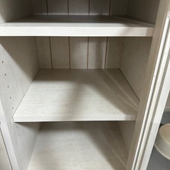 食器棚の画像