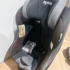 Apricaチャイルドシート  
