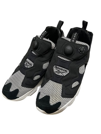 【入手困難品】Reebok インスタポンプフューリー BLVCK SCVLE