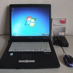 Fujitsu FMV-C8240 ノートパソコン　(a347)
