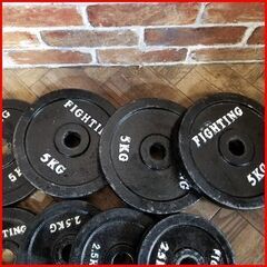 ① 状態良好 FIGHTING ROAD/ファイティングロード ダンベル60KGセット(片手30KG×2個)◆5kg×8/2.5kg×4/1.25kg×4/シャフトx2本◆穴径約28mm 手渡し希望/自社配送可能（配送エリアについてお問い合わせください）の画像