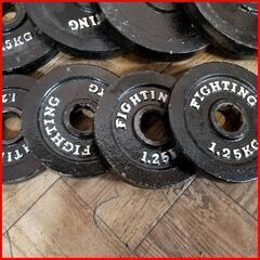 ① 状態良好 FIGHTING ROAD/ファイティングロード ダンベル60KGセット(片手30KG×2個)◆5kg×8/2.5kg×4/1.25kg×4/シャフトx2本◆穴径約28mm 手渡し希望/自社配送可能（配送エリアについてお問い合わせください）の画像