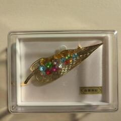 金の葉プローチ