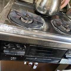 システムキッチンのガス台改造と換気扇フット修繕 - 阪南市