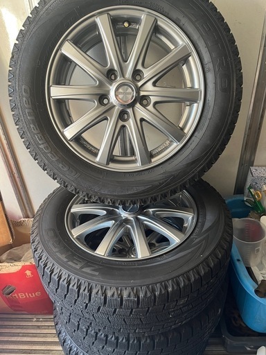 195/65R15スタッドレスタイヤ　ホイールセット