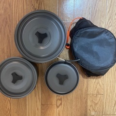 アウトドア用鍋2つの画像