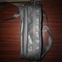 やり取り中につき募集停止中・小型の一応防水？製バッグの画像