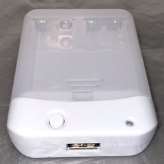 携帯電話充電器 単三電池4本使用 iPhone12proで使って...