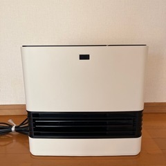 美品　アイリスオーヤマ大風量加湿セラミックファンヒーター