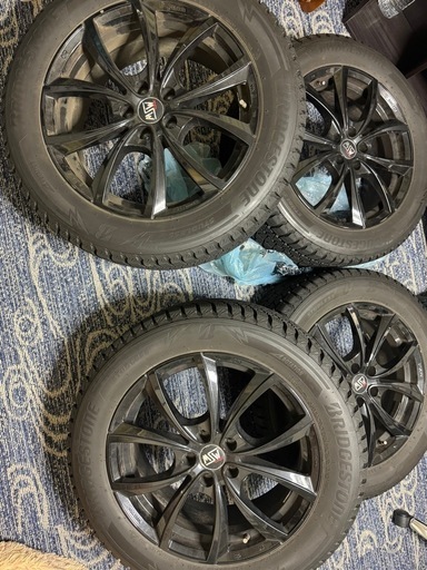 スタッドレスタイヤ4本セット　18インチ