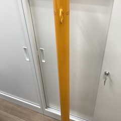 スチール製　車止め　後付けタイプ　丸形ベースプレートの画像