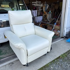 電動リクライニングソファー 美品