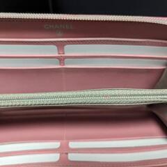 プレゼントに！超美品！廃盤レア！CHANELキャビアスキン☆ラウンドファスナー長財布☆ギフト付属品あり。本物の画像