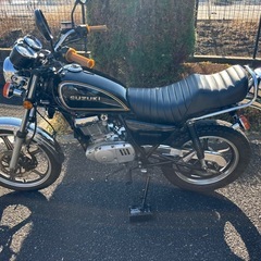 スズキ　GN125H GN125 　2F カスタム　弾丸マフラー　黒　旧車スタイル　吸い込みの画像