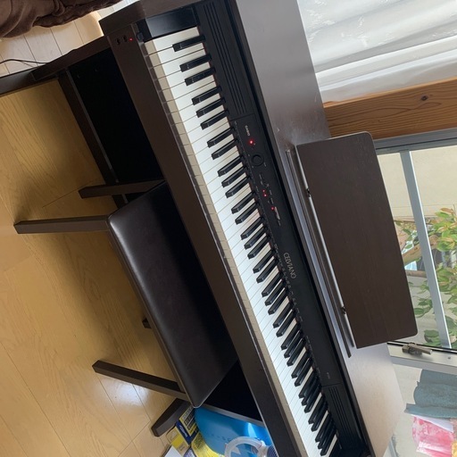 電子ピアノ
