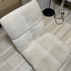 ホワイト座椅子