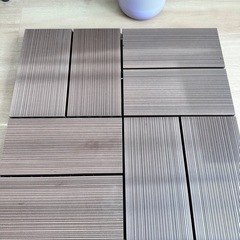 未使用品！置くだけウッドデッキデッキ 樹脂 300mm角 DIY インテリアにの画像