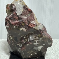 石の置物の画像