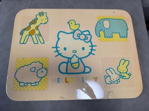 キティーちゃん机