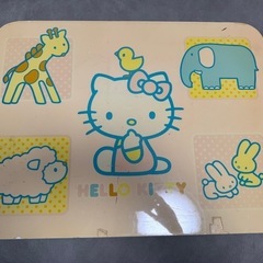 キティーちゃん机