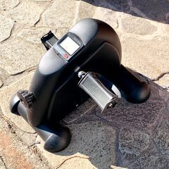 フィットネスステッパー 屋内エアロバイク エクササイズ機器 フィットネスマシンの画像