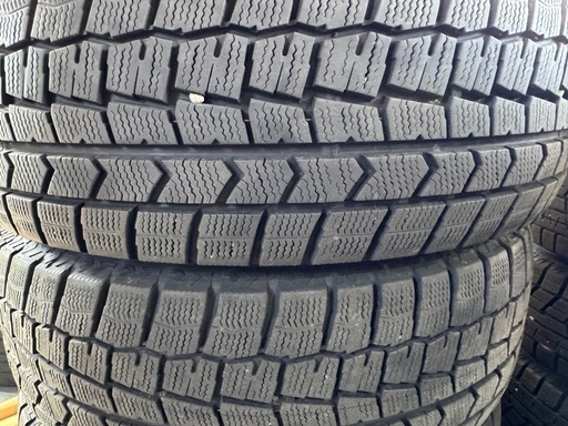 スタッドレスタイヤ　195/65R15 4本セット