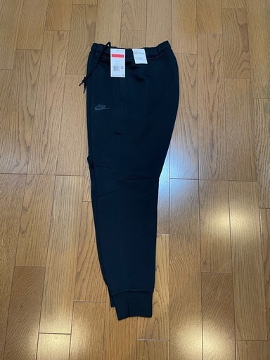ナイキ　テックフリース　新品タグ付き　サイズL