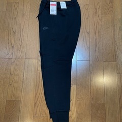 ナイキ　テックフリース　新品タグ付き　サイズL