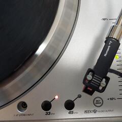 Numark レコードプレーヤーの画像