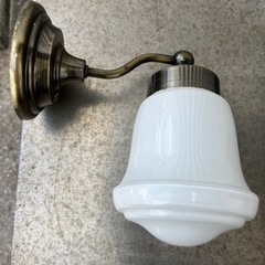 昭和レトロな照明。壁掛け