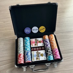 ポーカーセット チップ トランプ マット コインの画像