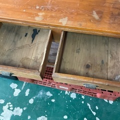 レトロな机の画像