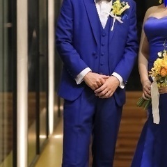 結婚式　スーツ　タキシード　カラースーツ