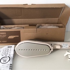 【未使用品】2020年製 TWINBIRD ツインバード 衣類スチーマー ハンディアイロン&スチーマー 脱臭 除菌 毛ブラシ 衣類ブラシ付 アイボリー SA-4097 生活家電の画像