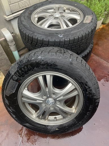 中古　スタッドレスタイヤ　195 65R 15 プリウスなど