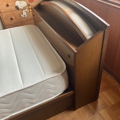 フランスベッド ライト付 シングル ベッド 分解できますの画像