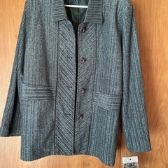 新品ハーフコート