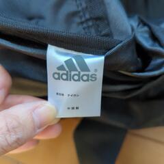 adidasボストンバックの画像