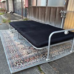 折り畳みベッド 黒 布団 寝具用品 1点