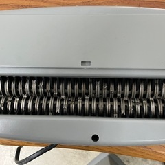 ☆値下げ☆2412-071 Nakabayashi電動シュレッダー NSE-101CS動作確認済み 汚れキズありの画像