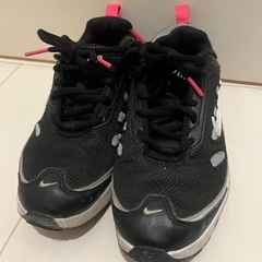 本日限定‼️‼️NIKE 22センチの画像
