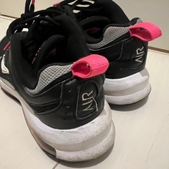 本日限定‼️‼️NIKE 22センチの画像