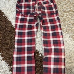 赤チェック長ズボン　130サイズ　の画像
