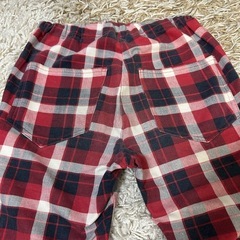 赤チェック長ズボン　130サイズ　の画像