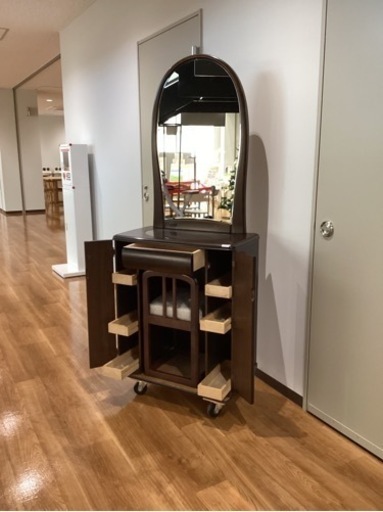 ドレッサー（スツール付き）【町田市再生家具】242357