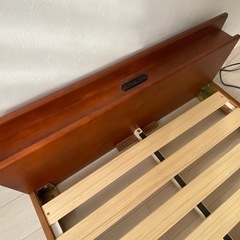 ベッドフレームの画像