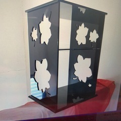 ☆未使用 茶道具 高級 溜塗 秋泉棚 京塗り 極上 秋泉棚 漆 淡々斎好写　華道　飾り棚　華道 花瓶 茶道具　溜塗　秋泉棚　紅葉 もみじ 透彫り 水指棚　裏千家　日本 和風 インテリア 家具 収納棚 ホテル 旅館 日本庭園 の画像