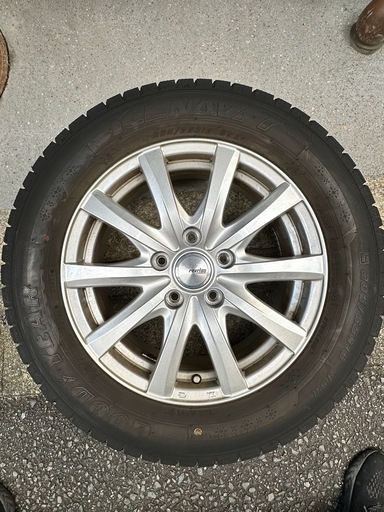 ヤリスクロス グッドイヤー アイスナビ7 タイヤ ホイール 16インチ 4本